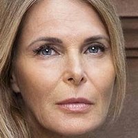 Catherine Oxenberg Nua