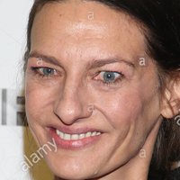 Catrin Striebeck Nua