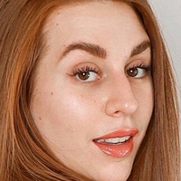 Charlotte Dobre Nua