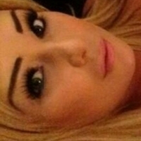 Charlotte Fox Nua