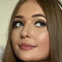 Charlottiie Nua