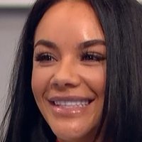 Chelsee Healey Nua