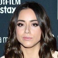 Chloe Bennett Nua