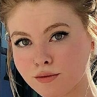 Chloe Mettenbrink Nua