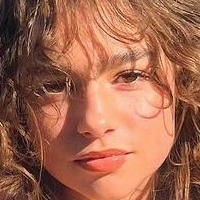 Chloe Reynolds Nua