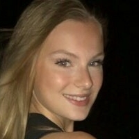 Chloe Vialaret Nua