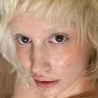 Christi Vovk Nua