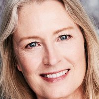 Christine Kellogg-Darrin Nua