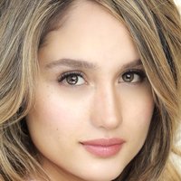 Cinta Laura Nua