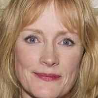 Claire Skinner Nua