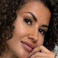 curlyamelia Nua