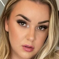 curvygirllou Nua