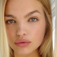 Daphne Groeneveld Nua