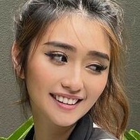 debbwie Nua