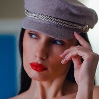 Ekaterina Besova Nua