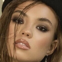 Ekaterina Perova Nua