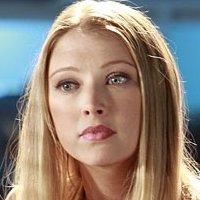 Elisabeth Harnois Nua