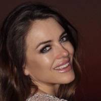 Elizabeth Hurley Nua