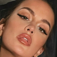 Ellie Robinson Nua