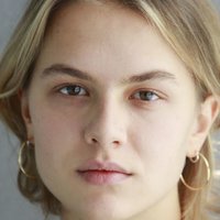 Elsa Langnase Nua
