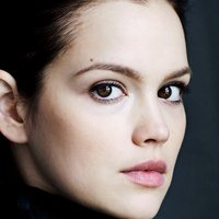 Emilia Schüle Nua