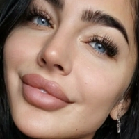 Emily Rinaudo Nua
