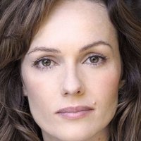 Emma Campbell-Jones Nua