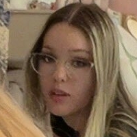 emma_emberr Nua