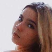 Emma Topps Nua