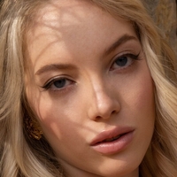 Emma White Nua