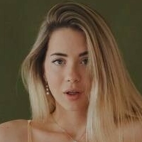 emmi_rosee Nua