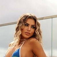 Erika Schneider Nua