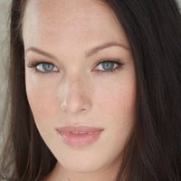 Erin Cummings Nua