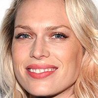 Erin Foster Nua