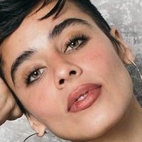 Esmeralda Pimentel Nua