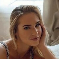 Eva Mikulski Nua