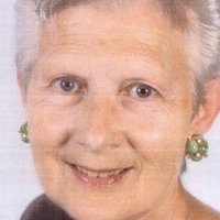 Eva Vanicek Nua