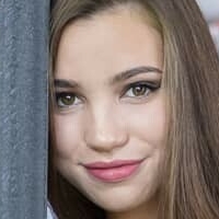 Fiege Eszter Nua