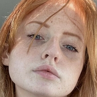 freckledstrawberrygirl Nua