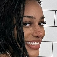 Freckles Nua