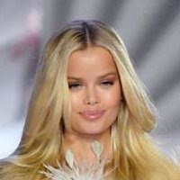 Frida Aasen Nua