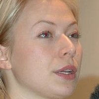 Frida Hallgren Nua