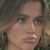 Gabriela Flores Nua