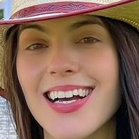 Geandra Bazzanella Nua