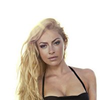 Hadise Acikgoez Nua