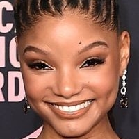 Halle Bailey Nua