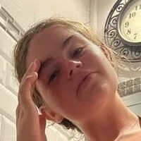 Hayley Hamilton Nua