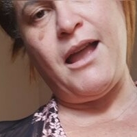 Hester Coroa Nua