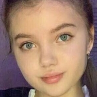 hollymollynextdoor Nua