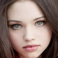 India Eisley Nua